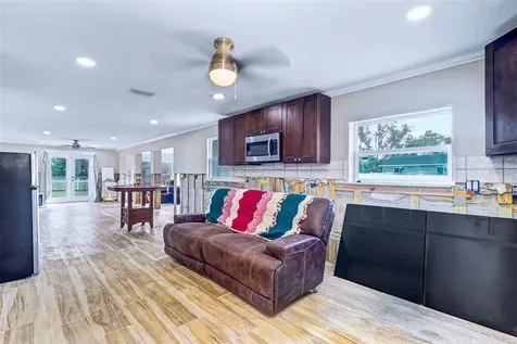 8751 Orient Way NE St Petersburg FL 33702