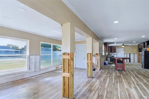 8751 Orient Way NE St Petersburg FL 33702