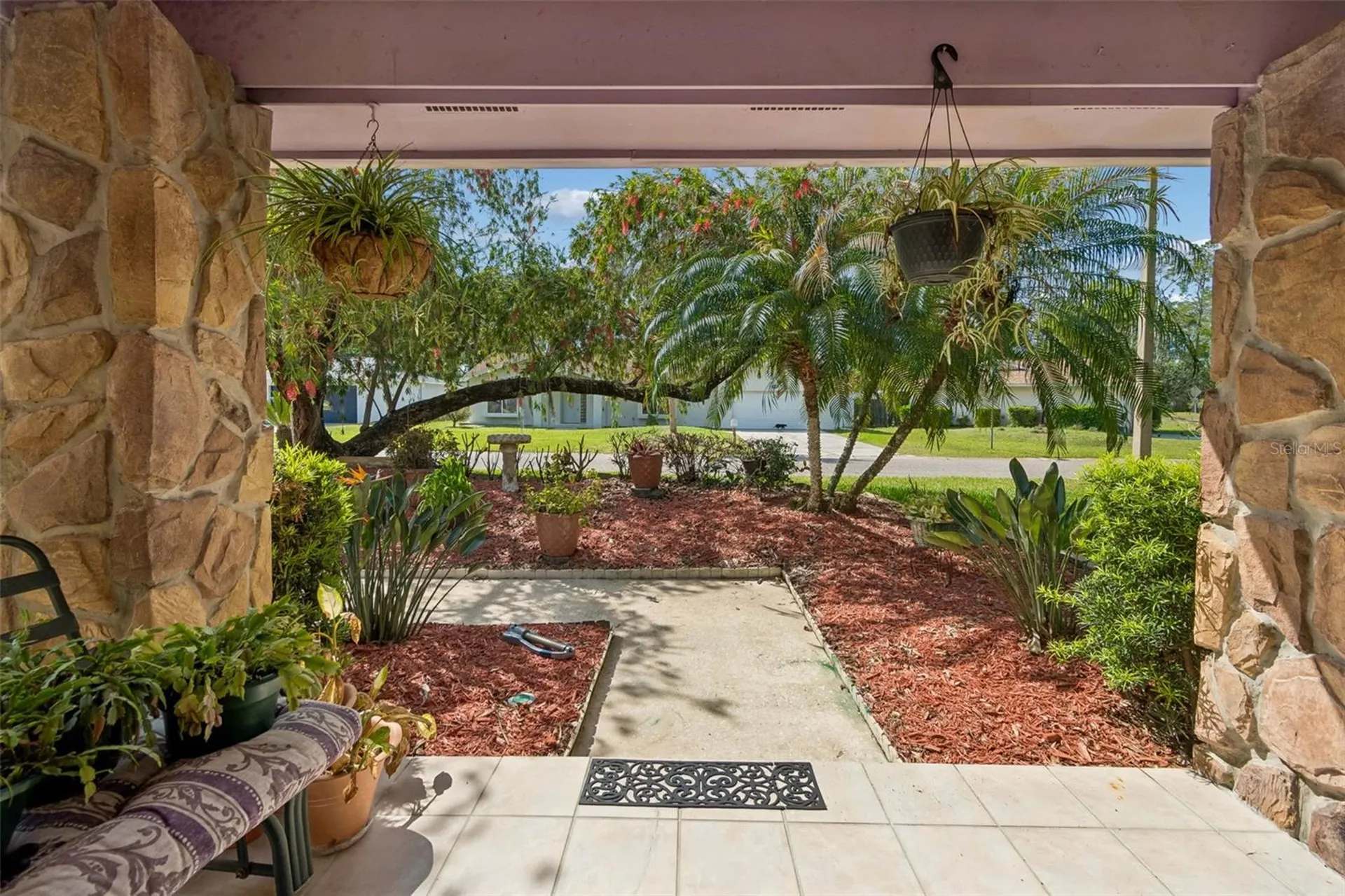 9004 Hogans Bend Tampa FL 33647