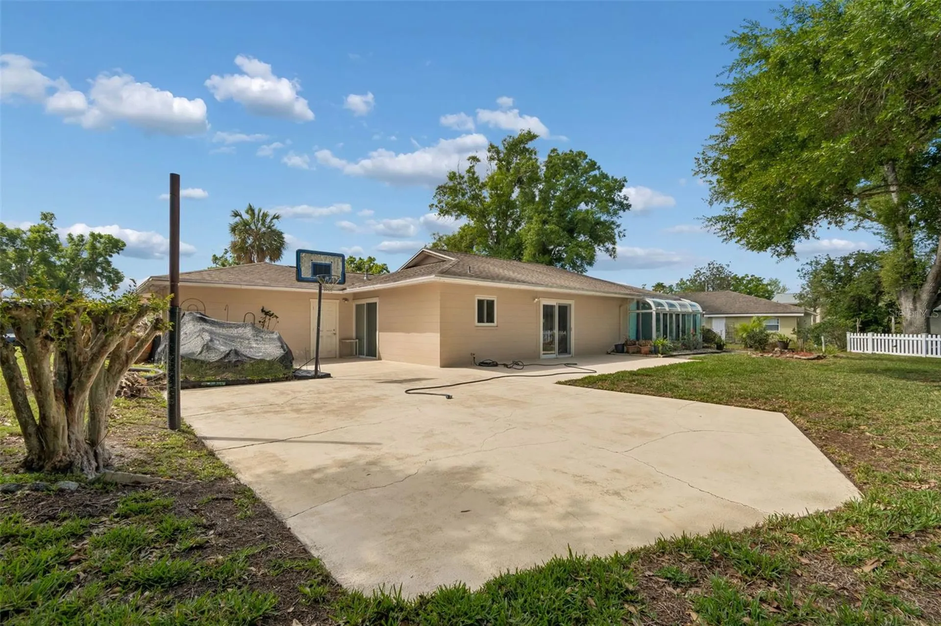 9004 Hogans Bend Tampa FL 33647