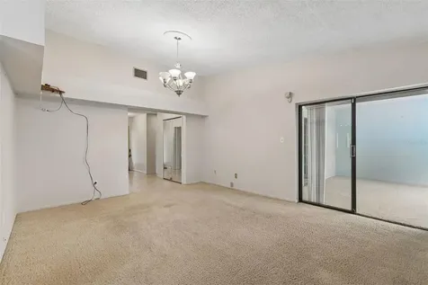 9004 Hogans Bend Tampa FL 33647