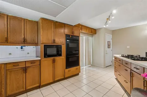 9004 Hogans Bend Tampa FL 33647