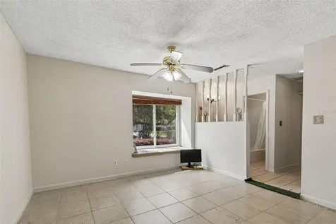 9004 Hogans Bend Tampa FL 33647