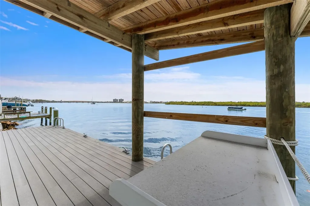 1194 N Peninsula Avenue New Smyrna Beach FL 32169