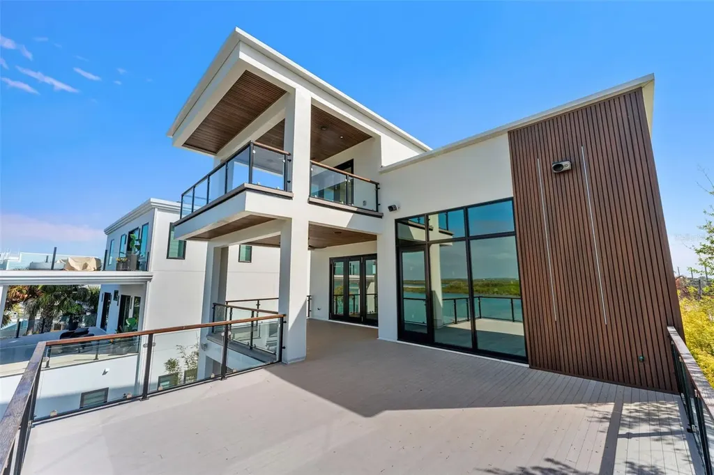 1194 N Peninsula Avenue New Smyrna Beach FL 32169