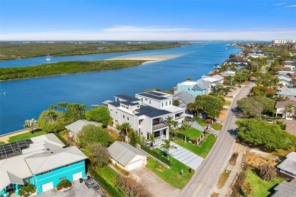 1194 N Peninsula Avenue New Smyrna Beach FL 32169