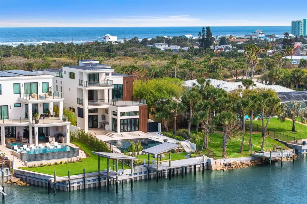 1194 N Peninsula Avenue New Smyrna Beach FL 32169