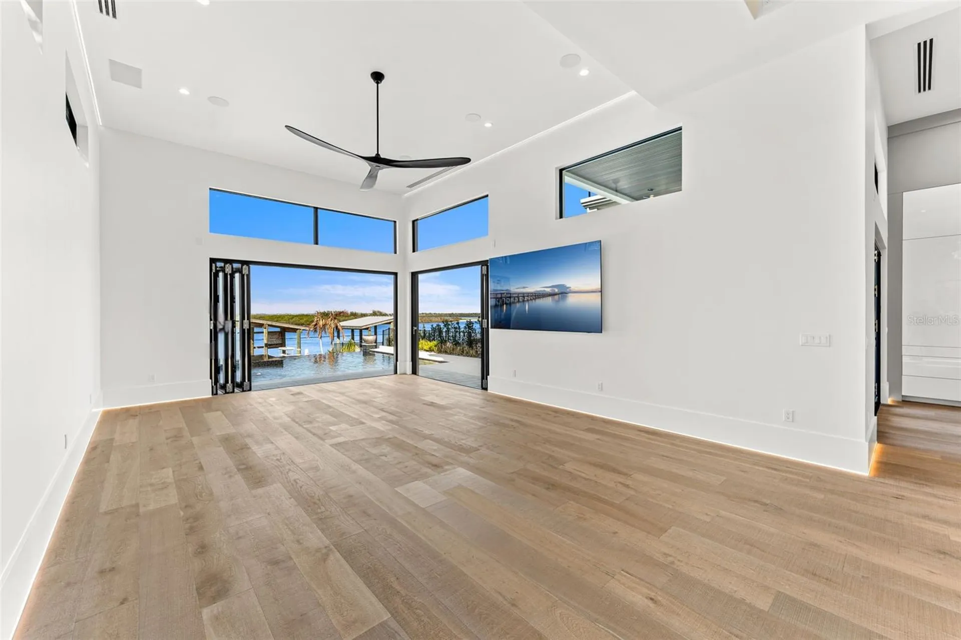 1194 N Peninsula Avenue New Smyrna Beach FL 32169