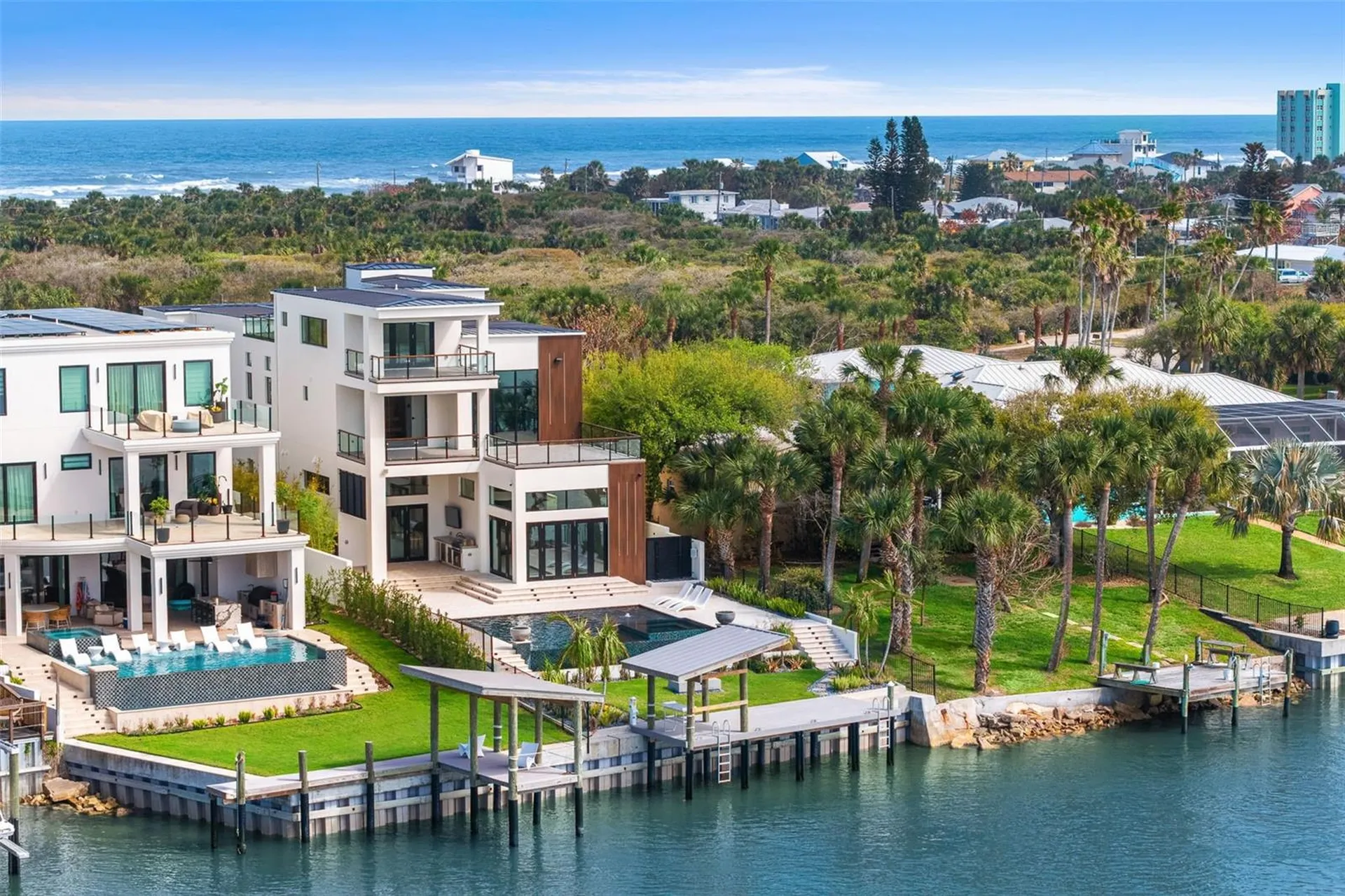1194 N Peninsula Avenue New Smyrna Beach FL 32169