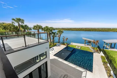 1194 N Peninsula Avenue New Smyrna Beach FL 32169