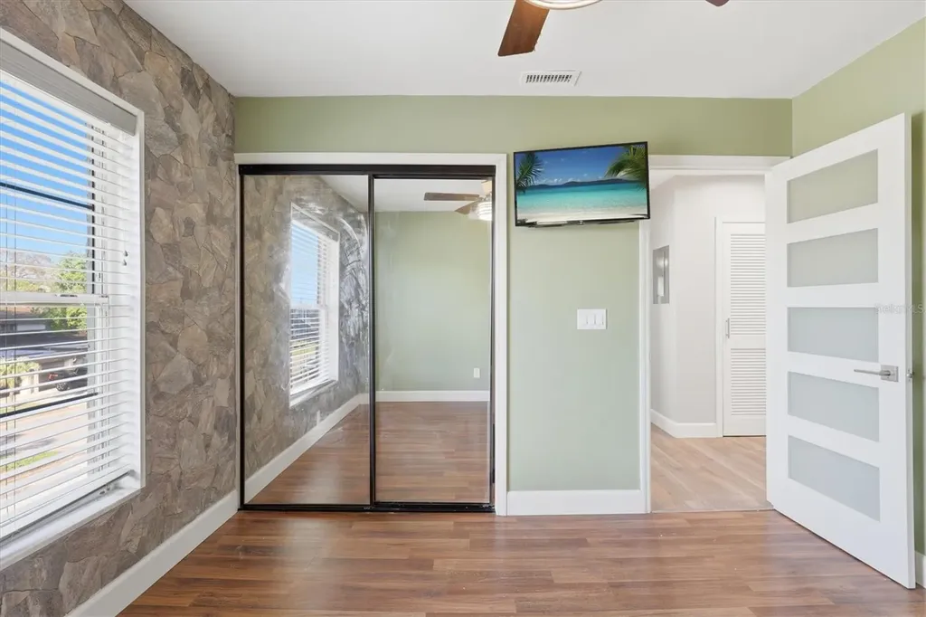 1250 S Pinellas Avenue Tarpon Springs FL 34689