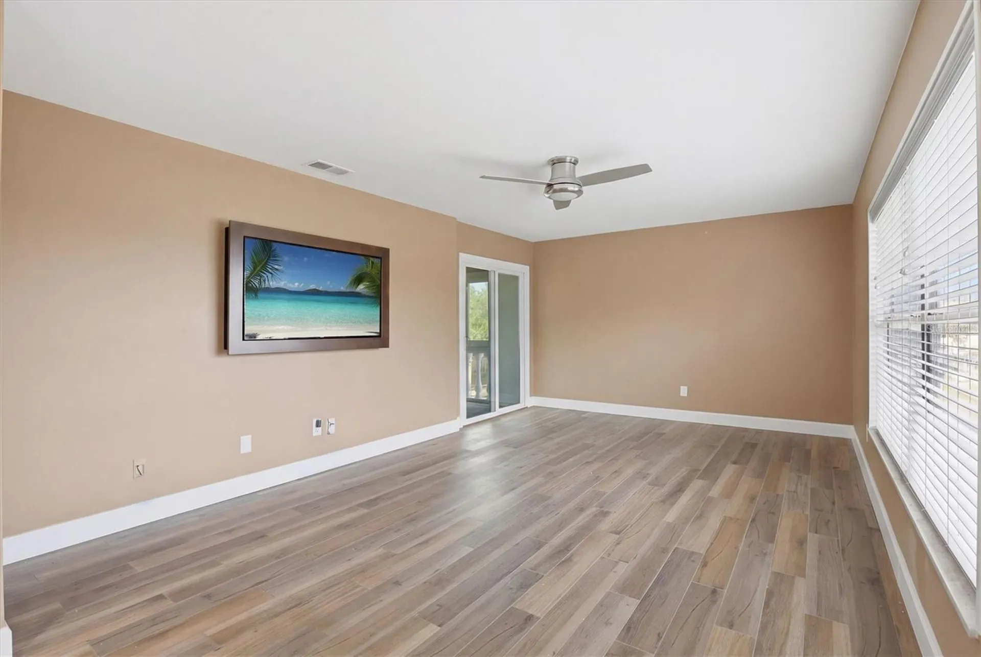 1250 S Pinellas Avenue Tarpon Springs FL 34689