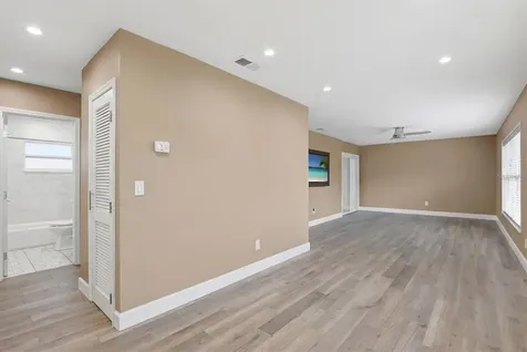 1250 S Pinellas Avenue Tarpon Springs FL 34689
