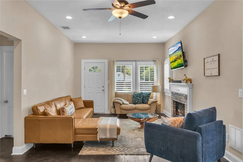 2414 Newberry Street Orlando FL 32806
