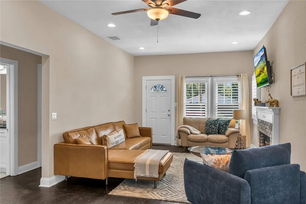 2414 Newberry Street Orlando FL 32806