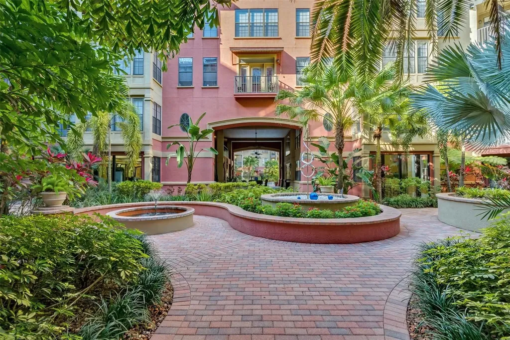 911 N Orange Avenue Orlando FL 32801