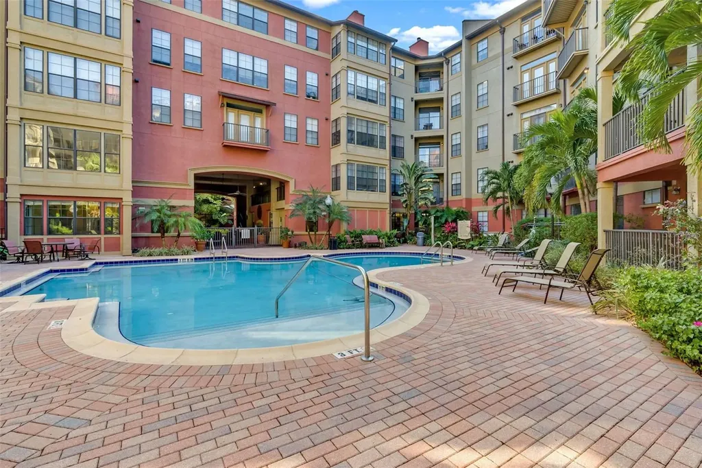 911 N Orange Avenue Orlando FL 32801