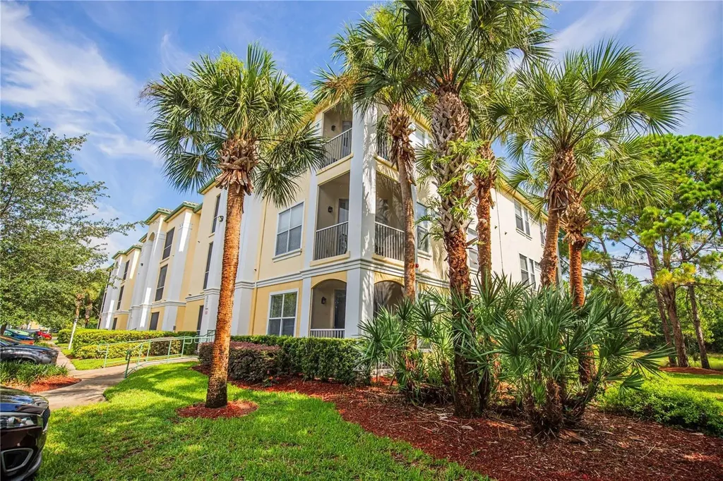 8913 Legacy Court Kissimmee FL 34747