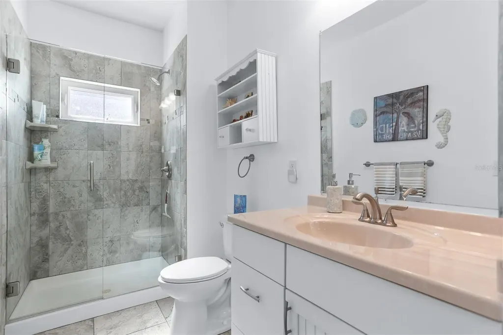 17610 Lee Avenue Redington Shores FL 33708