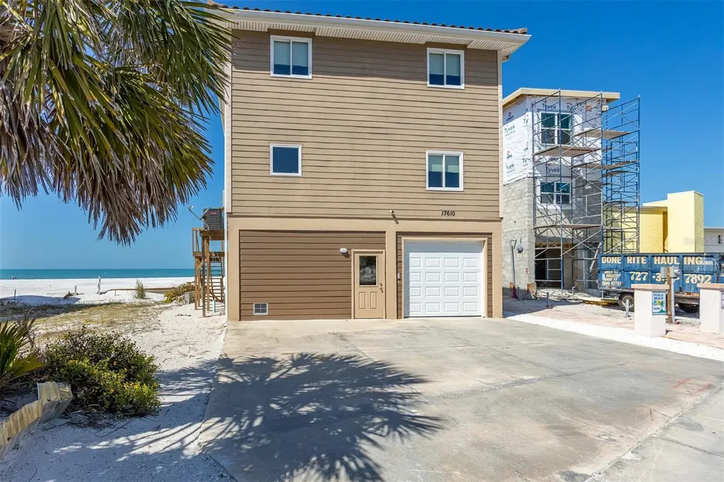 17610 Lee Avenue Redington Shores FL 33708