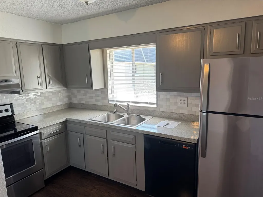 525 Conway Road Orlando FL 32807