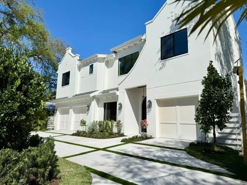 2323 Okobee Drive Sarasota FL 34239