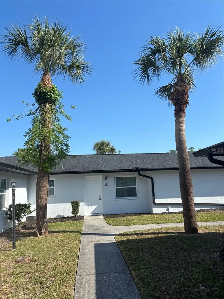 5815 Erin Lane S St Petersburg FL 33712