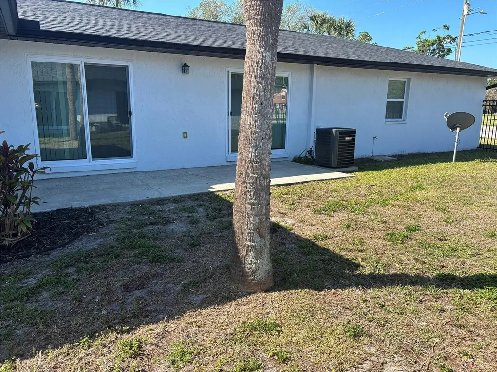 5815 Erin Lane S St Petersburg FL 33712
