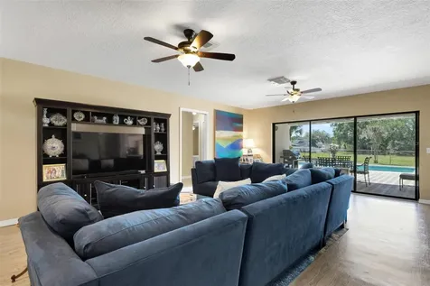 126 Woodside Drive Lakeland FL 33813