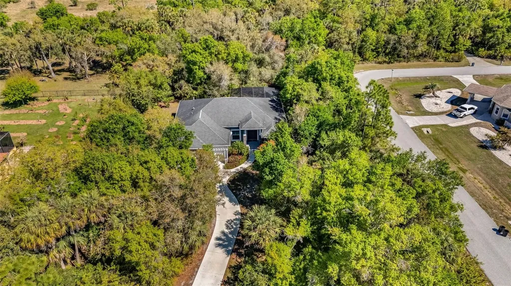 11899 SW Darcy Drive Lake Suzy FL 34269