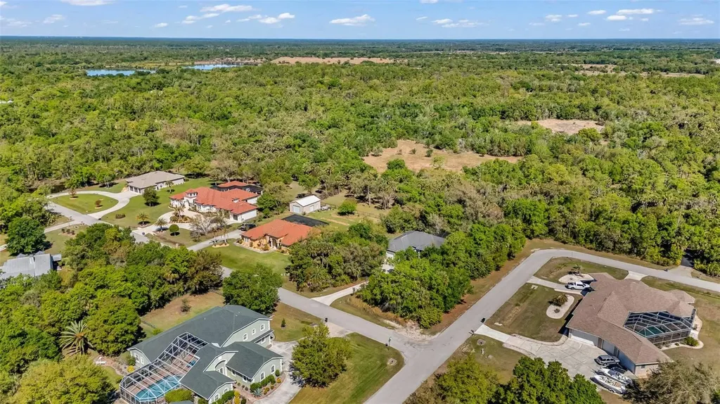11899 SW Darcy Drive Lake Suzy FL 34269