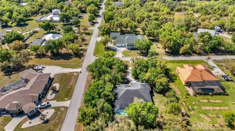 11899 SW Darcy Drive Lake Suzy FL 34269