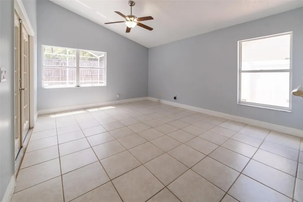 1352 Woodfield Oaks Drive Apopka FL 32703