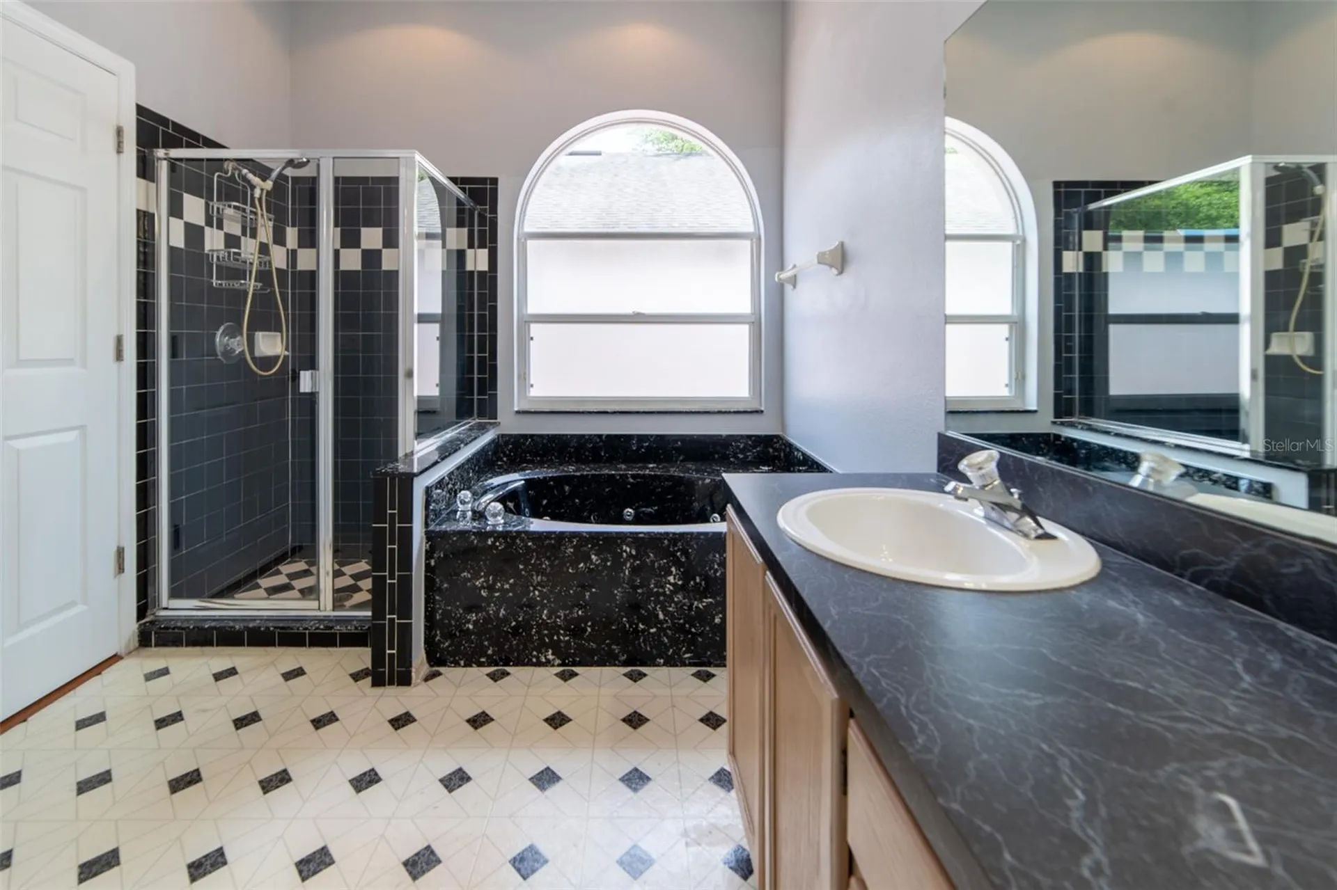 1352 Woodfield Oaks Drive Apopka FL 32703
