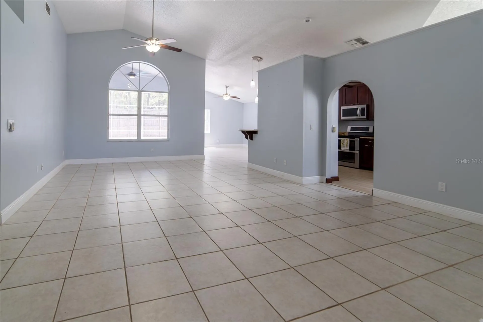 1352 Woodfield Oaks Drive Apopka FL 32703