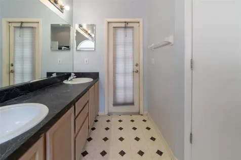 1352 Woodfield Oaks Drive Apopka FL 32703