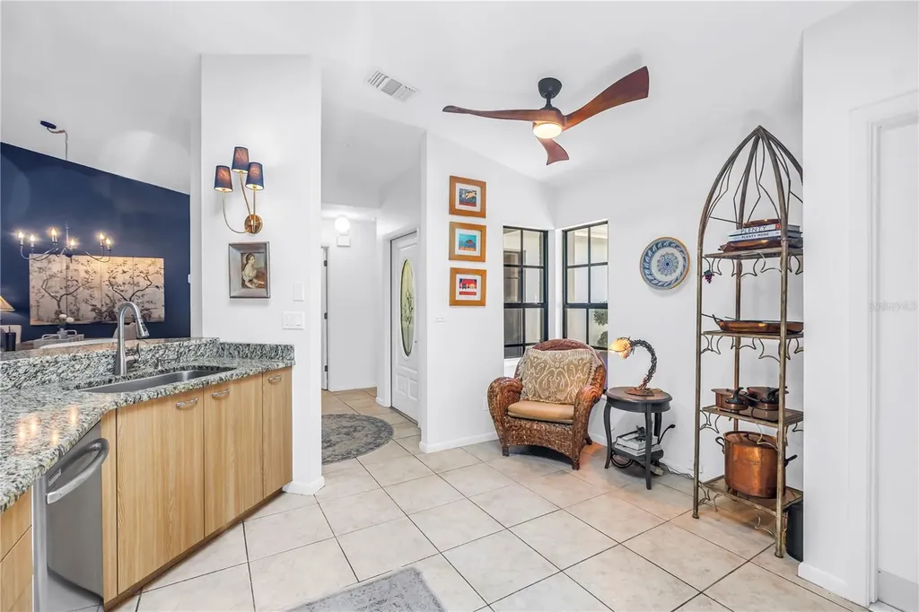 992 San Carlos Court NE St Petersburg FL 33702