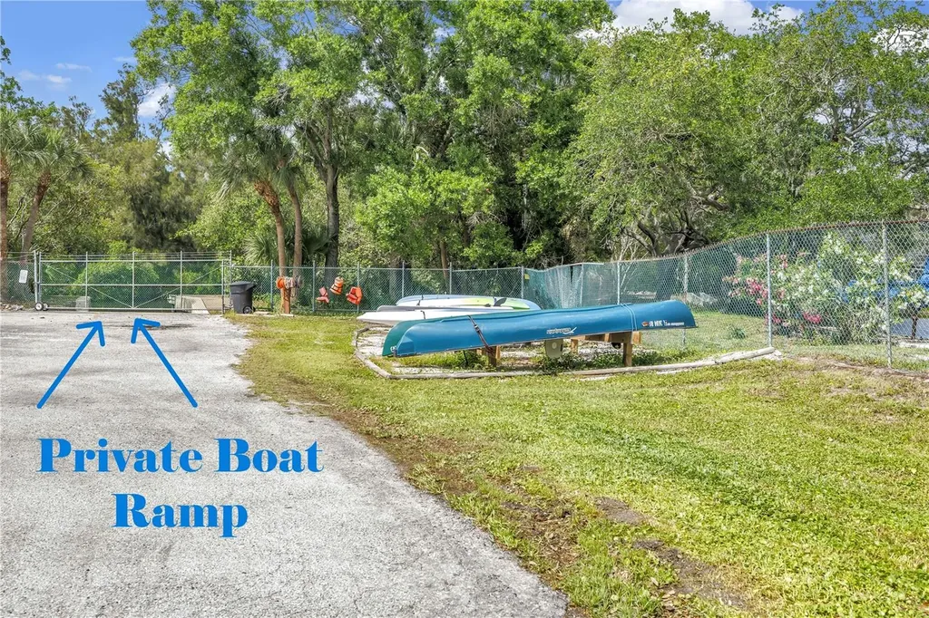 992 San Carlos Court NE St Petersburg FL 33702