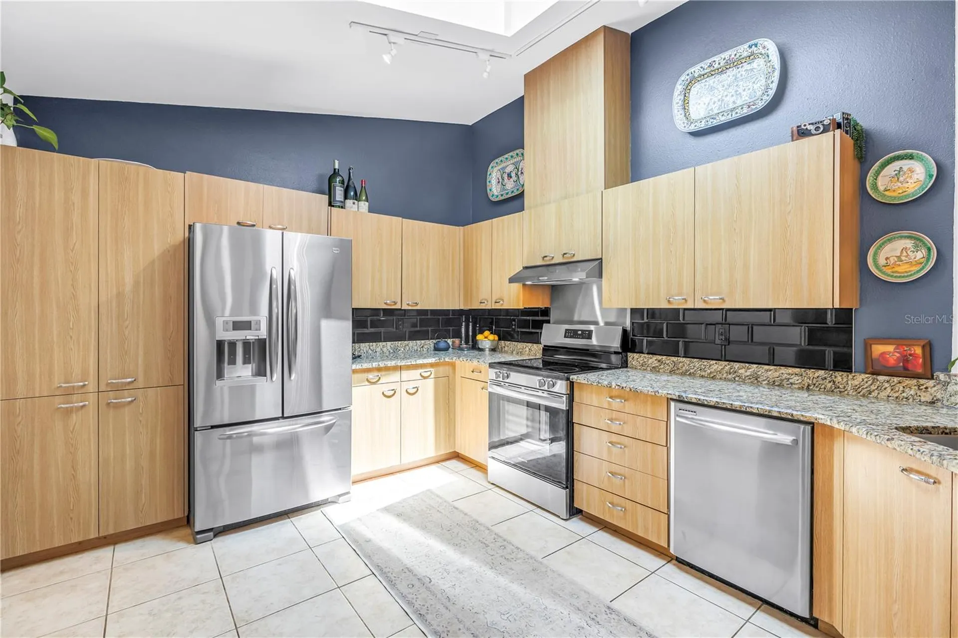 992 San Carlos Court NE St Petersburg FL 33702