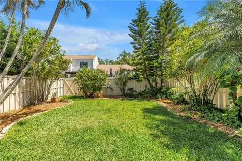 992 San Carlos Court NE St Petersburg FL 33702
