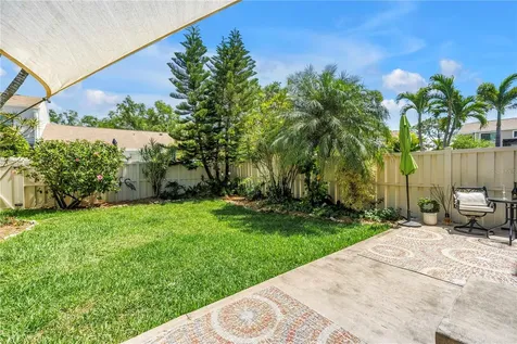 992 San Carlos Court NE St Petersburg FL 33702