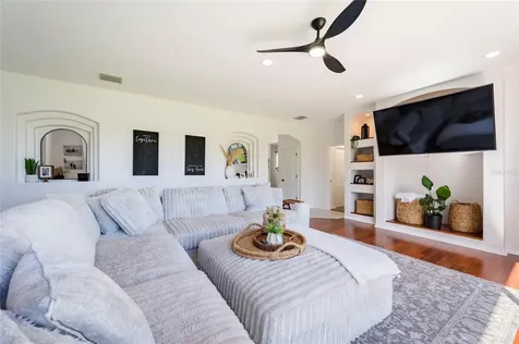 212 Excalibur Court Brandon FL 33511