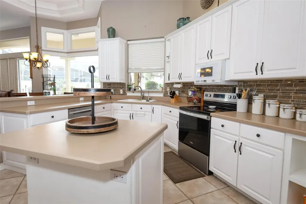 5695 Pond Pine Point Oviedo FL 32765