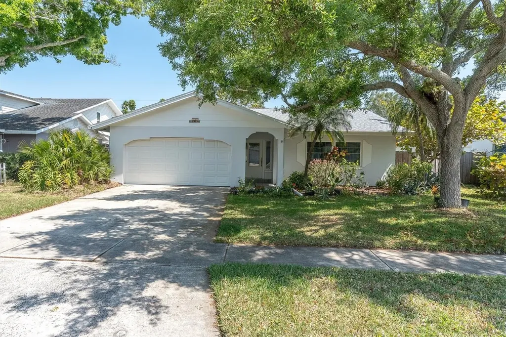 5619 Denver Street NE St Petersburg FL 33703