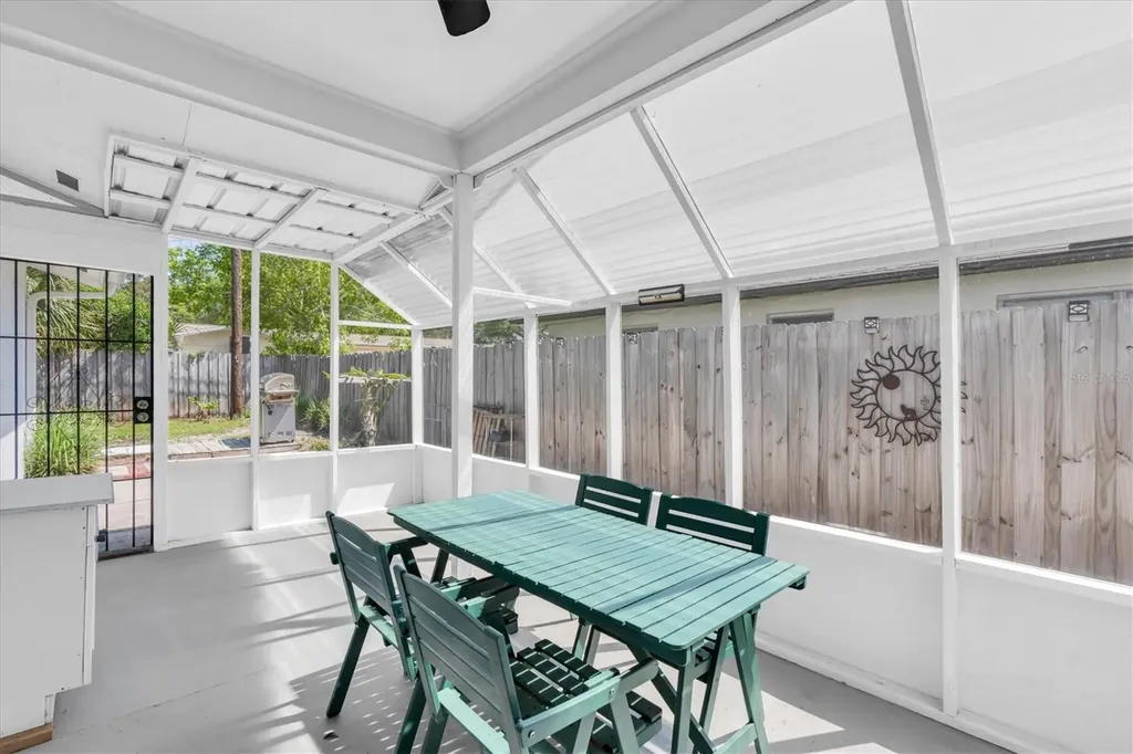 5619 Denver Street NE St Petersburg FL 33703
