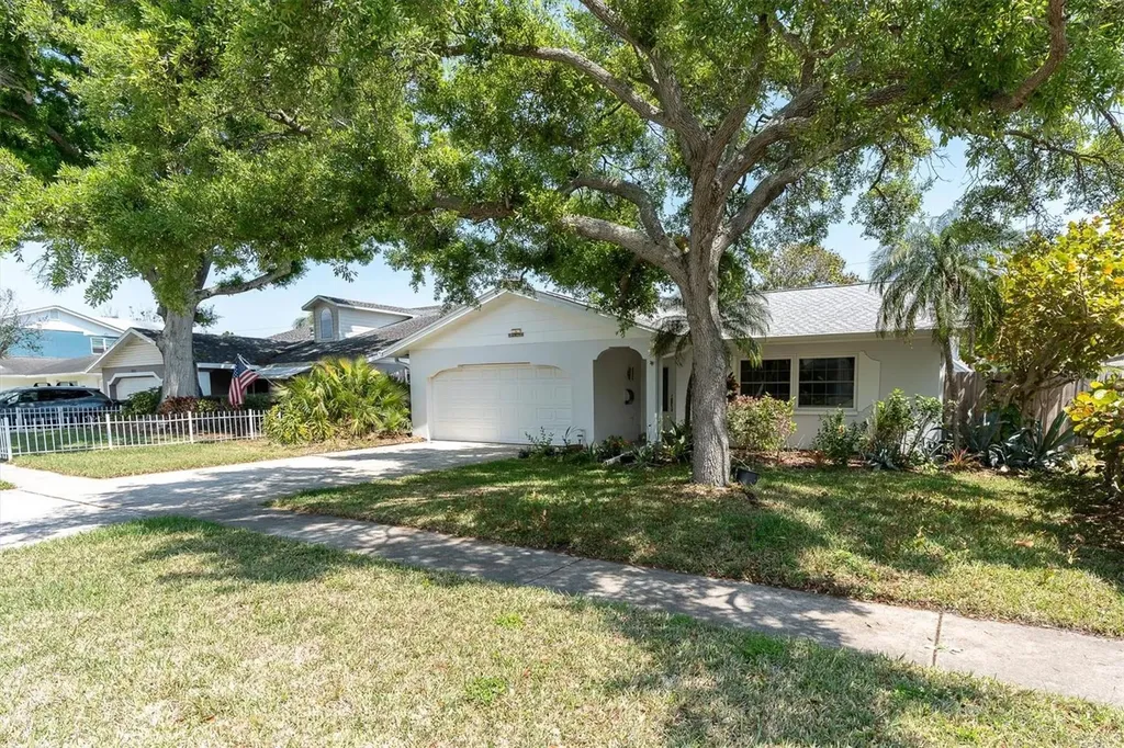 5619 Denver Street NE St Petersburg FL 33703