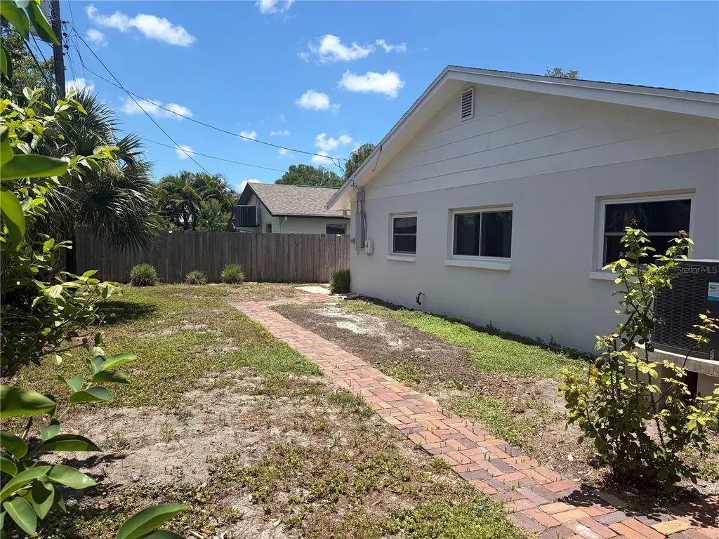 5619 Denver Street NE St Petersburg FL 33703