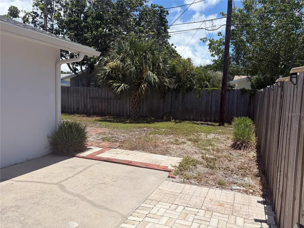 5619 Denver Street NE St Petersburg FL 33703