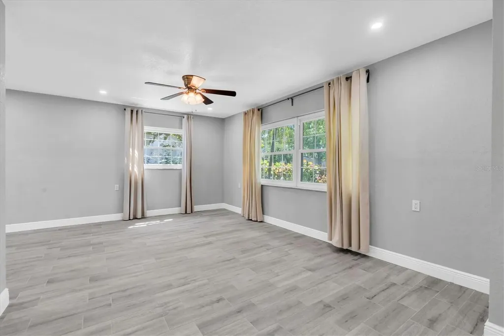 5619 Denver Street NE St Petersburg FL 33703