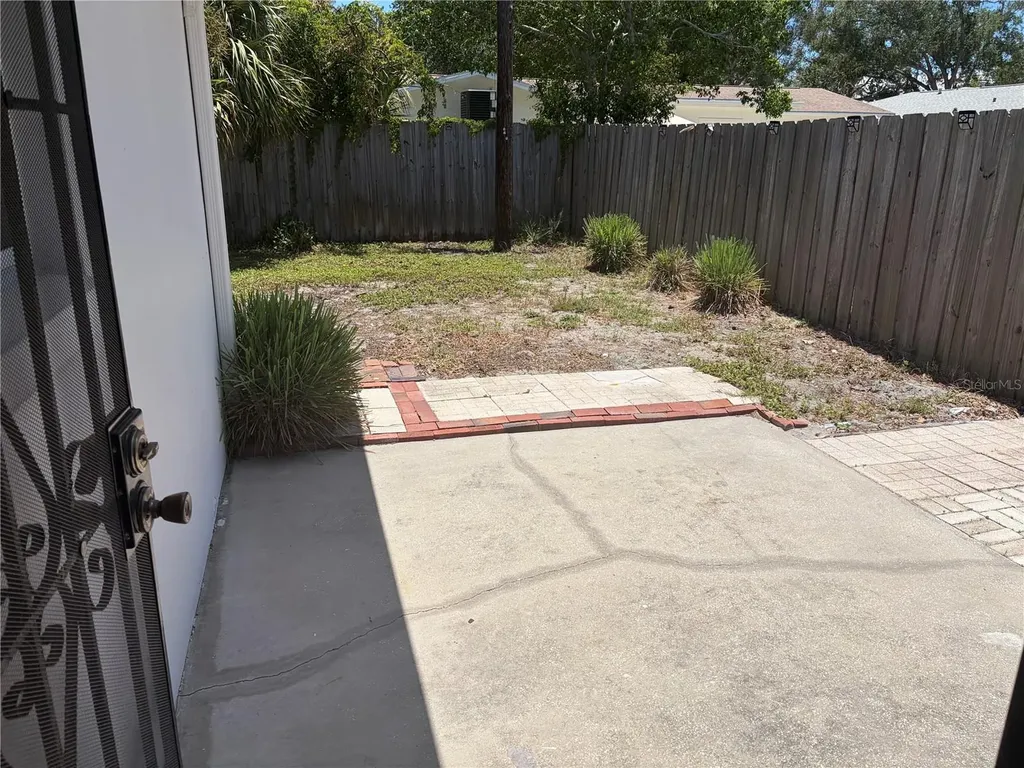 5619 Denver Street NE St Petersburg FL 33703